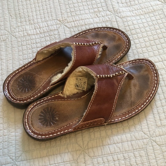 UGG Australia LAYBACK Thong Sandals Brown Leather Sheepskin Lined Women's 7 - Picture 7 of 7